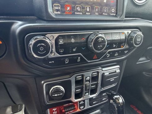Used 2020 Jeep Gladiator Rubicon AWD/4WD image 47