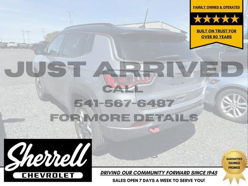 Used 2018 Jeep Compass Trailhawk w/ Leather Interior Group AWD/4WD image 4