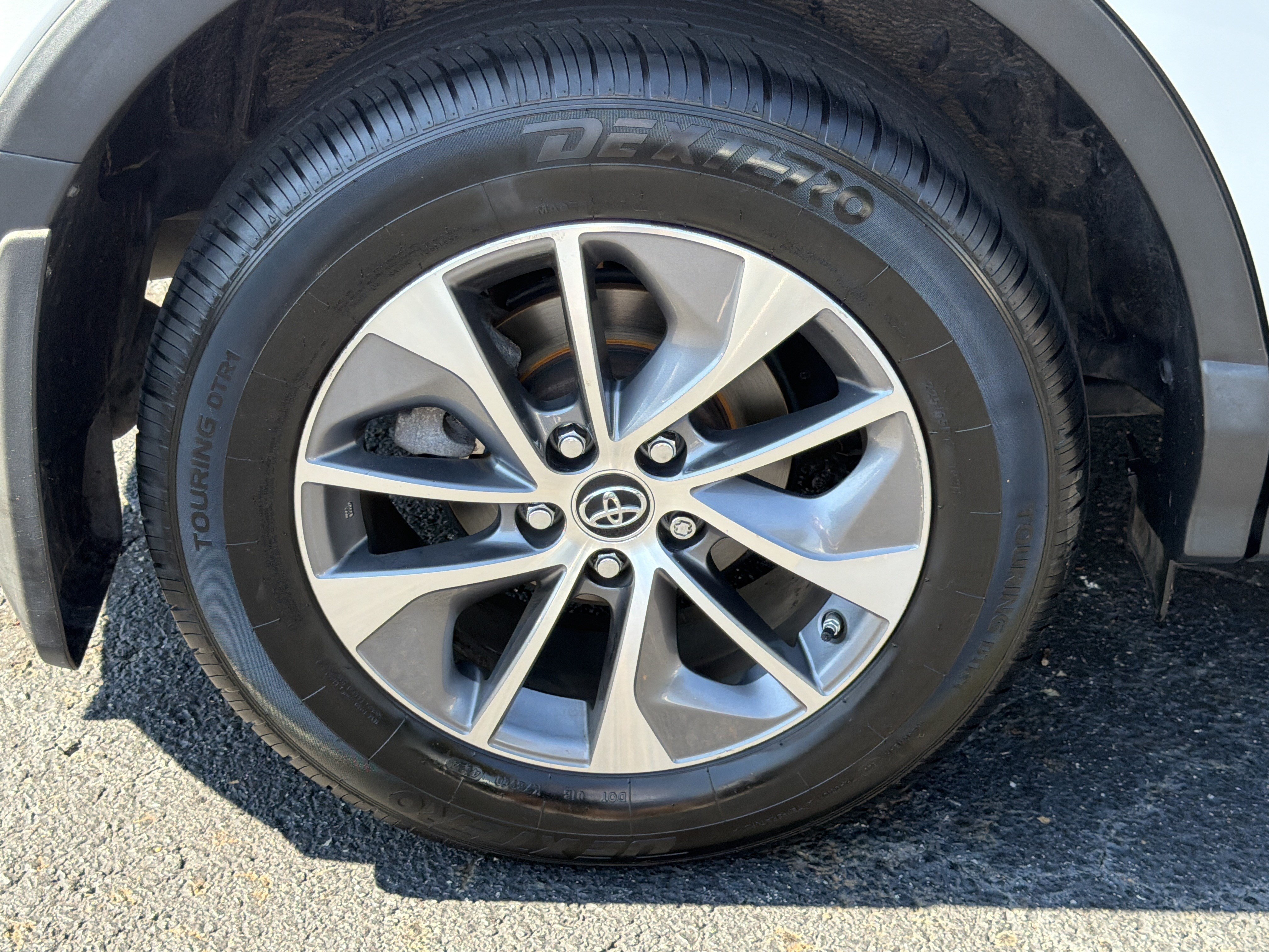 Used 2018 Toyota RAV4 XLE w/ Protection Package AWD/4WD image 17