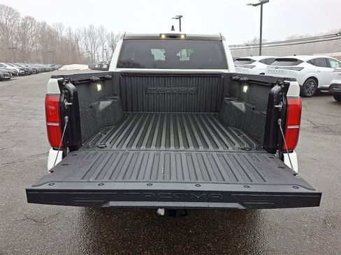 Used 2024 Toyota Tacoma TRD Off-Road image 27