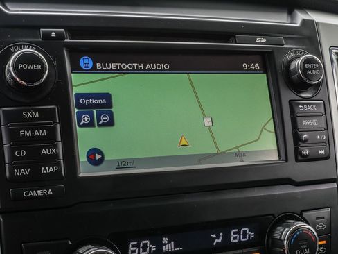 Used 2017 Nissan Titan SV AWD/4WD image 31