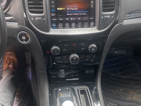 Used 2020 Chrysler 300 S w/ S Model Appearance Package image 17