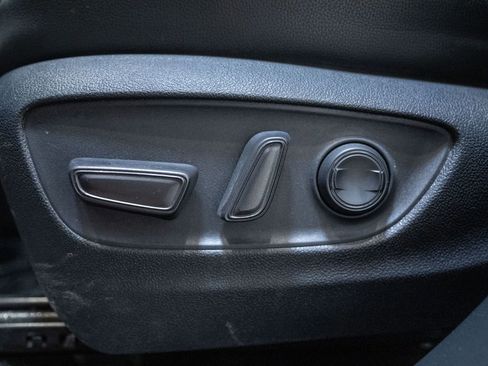 Used 2023 Toyota Highlander XSE image 21