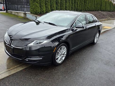 Used 2014 Lincoln MKZ image 1