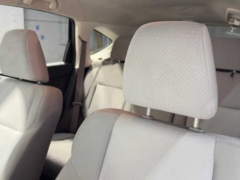 Used 2016 Honda CR-V SE image 23