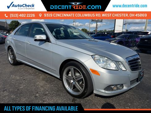 Used 2011 Mercedes-Benz E 550 4MATIC Sedan image 1