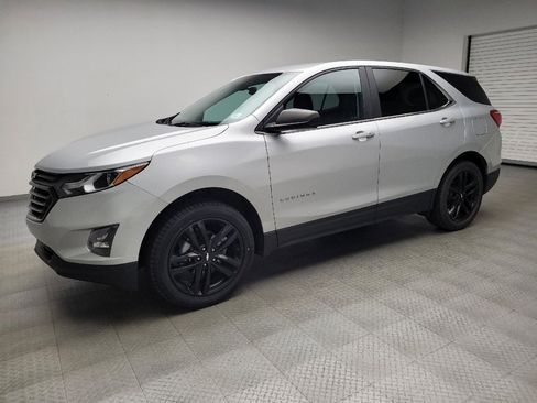 Used 2021 Chevrolet Equinox LT AWD/4WD image 2