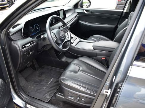 Used 2023 Hyundai Palisade Limited FWD image 15