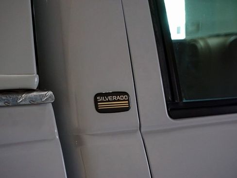 Used 1998 Chevrolet Silverado 1500 4x4 Regular Cab w/ Preferred Equipment Group 2 image 39