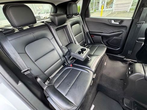 Used 2025 Ford Escape Platinum AWD/4WD image 25