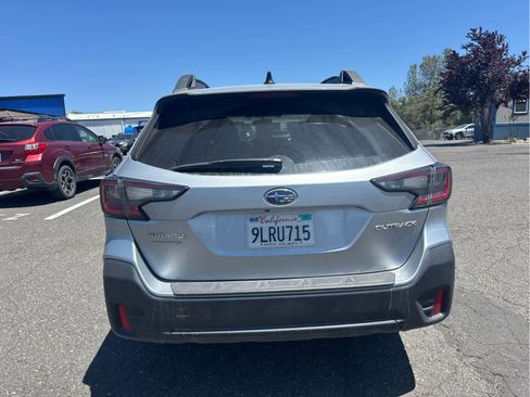 Used 2020 Subaru Outback Premium AWD/4WD image 6