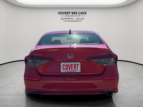 Used 2022 Honda Civic Sport image 8