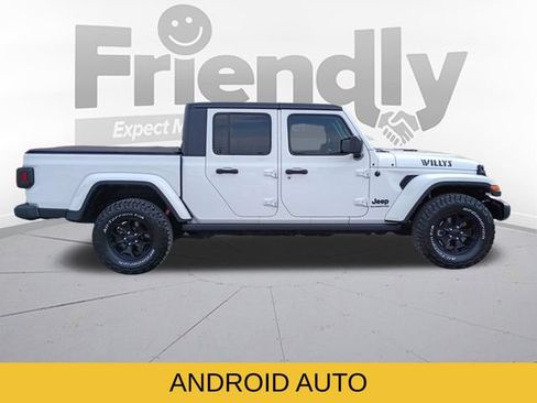 Used 2022 Jeep Gladiator Sport AWD/4WD image 4