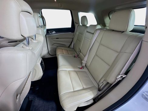 Used 2018 Jeep Grand Cherokee Limited w/ Trailer Tow Group IV image 23