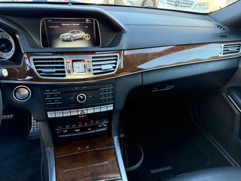 Used 2016 Mercedes-Benz E 400 Sedan image 43