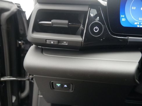 Certified 2026 Porsche Macan 4 Electric AWD/4WD image 41