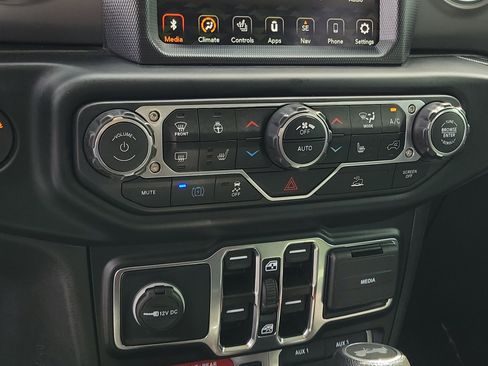 Used 2022 Jeep Wrangler Unlimited Rubicon 4xe w/ Steel Bumper Group image 26