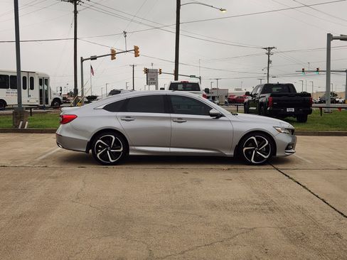 Used 2020 Honda Accord Sport image 7