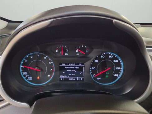 Used 2025 Chevrolet Malibu LT FWD image 19
