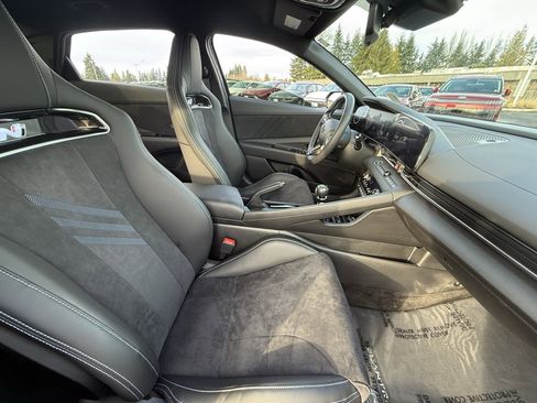 Certified 2025 Hyundai Elantra N image 18