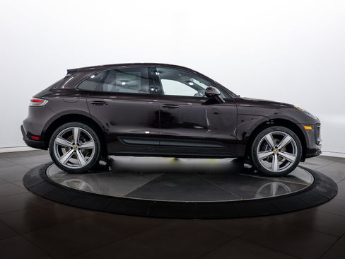 New 2026 Porsche Macan AWD/4WD image 8