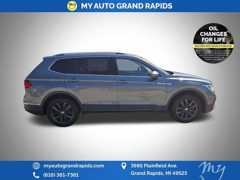 Used 2024 Volkswagen Tiguan SE AWD/4WD image 8