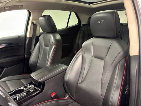 Used 2023 Buick Envision Essence w/ Sport Touring Package FWD image 22