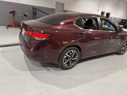 Used 2025 Nissan Sentra SV w/ All-Weather Package FWD image 10