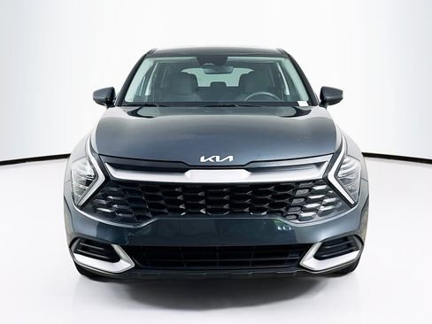 Used 2025 Kia Sportage LX FWD image 2