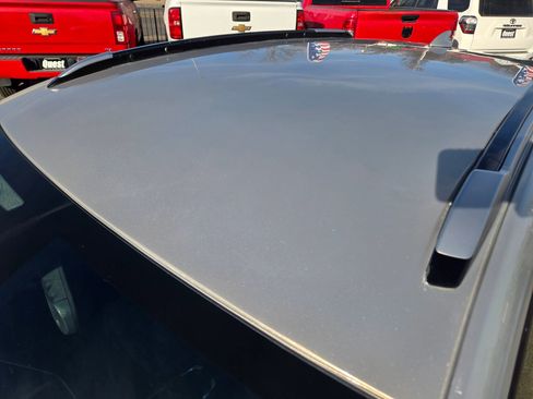 Used 2022 Chevrolet Bolt EUV LT w/ Convenience Package image 15