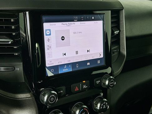New 2026 RAM 1500 Express AWD/4WD image 13