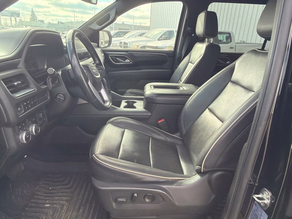 Used 2022 GMC Yukon XL SLT w/ SLT Luxury Package AWD/4WD image 18