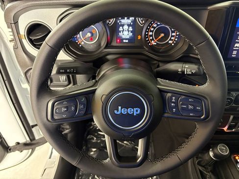 New 2026 Jeep Gladiator Sport AWD/4WD image 18