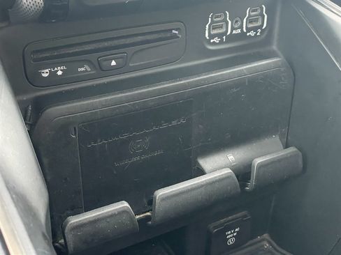 Used 2019 RAM 2500 Limited AWD/4WD image 33