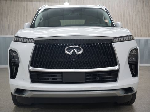 Used 2025 INFINITI QX80 Luxe image 3