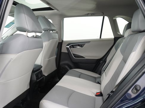 Used 2025 Toyota RAV4 Limited w/ Weather Package AWD/4WD image 20