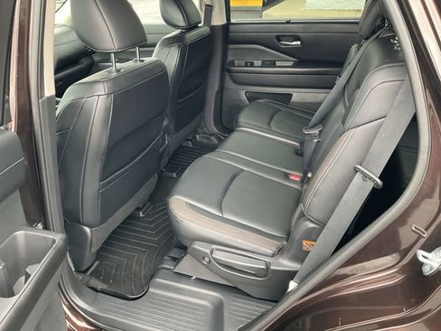 Certified 2022 Nissan Pathfinder SL AWD/4WD image 13