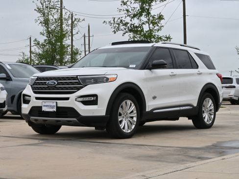 Used 2022 Ford Explorer King Ranch w/ Class IV Trailer Tow Package AWD/4WD image 5