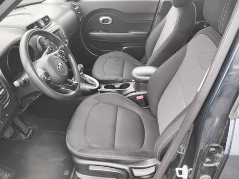 Used 2019 Kia Soul + FWD image 9