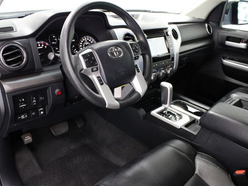 Used 2019 Toyota Tundra SR5 w/ SR5 Upgrade Package AWD/4WD image 14