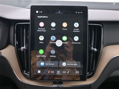 New 2026 Volvo XC60 B5 Core w/ Climate Package image 20