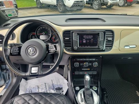 Used 2019 Volkswagen Beetle 2.0T Final Edition SEL FWD image 17