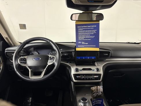 Used 2023 Ford Explorer XLT AWD/4WD image 27