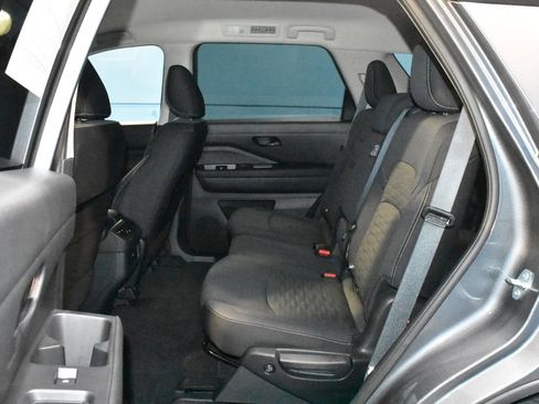 Certified 2025 Nissan Pathfinder SV AWD/4WD image 18