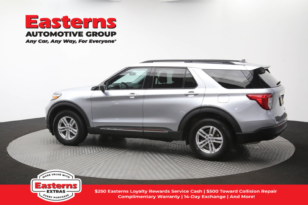 Used 2023 Ford Explorer XLT AWD/4WD image 65