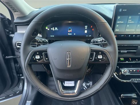 New 2026 Lincoln Corsair Premiere image 12