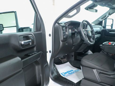 Used 2024 Chevrolet Silverado 3500 W/T AWD/4WD image 4
