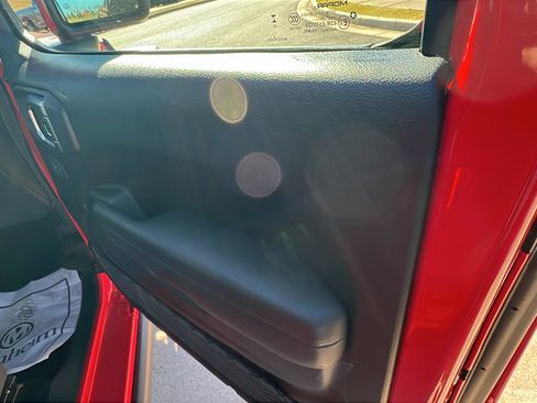 Used 2025 Jeep Wrangler Willys image 18