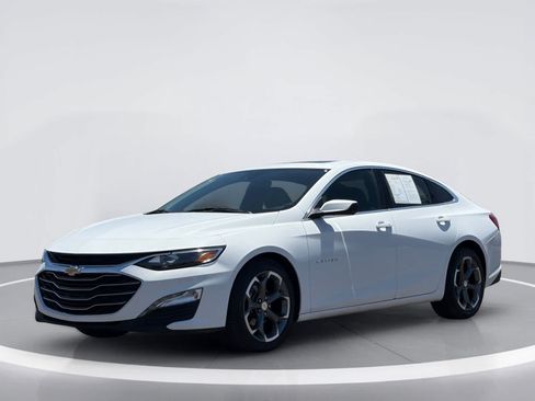 Used 2024 Chevrolet Malibu LT FWD image 2