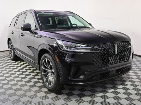 New 2026 Lincoln Aviator AWD image 9